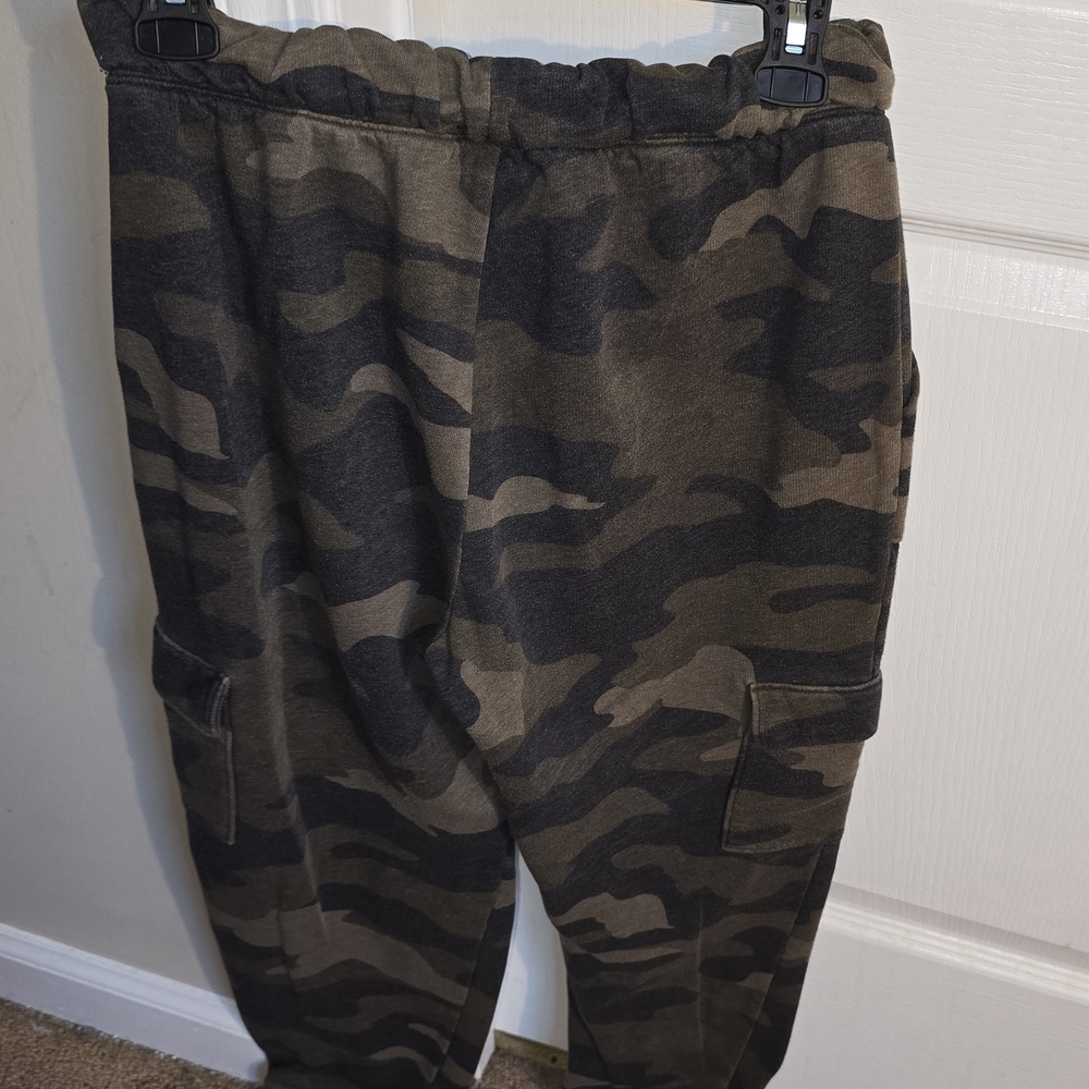 PINK Victoria's Secret Camouflage Cargo Pants - Picture 2 of 3